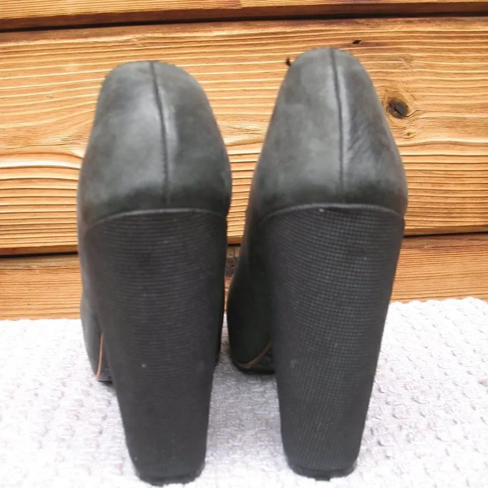 Acne Studios Vega Block Heel Court Shoes Heels